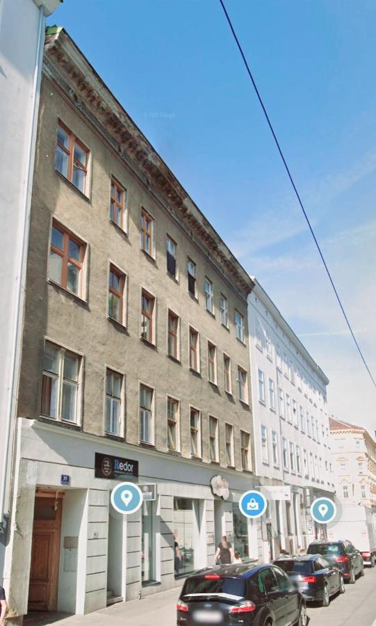 Cozy Market-Square Retreat Located In The Heart Of The 10Th District Wien Exterior foto