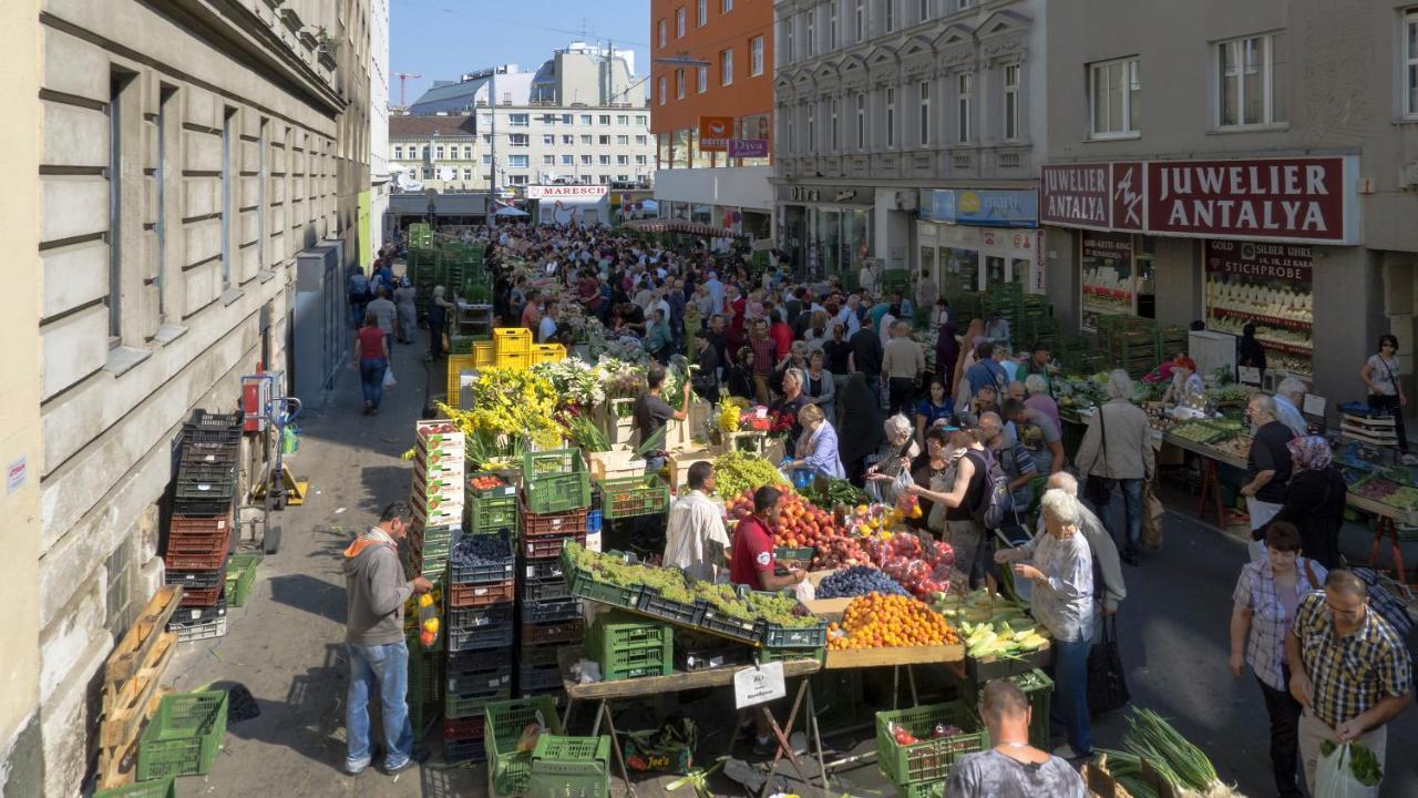 Cozy Market-Square Retreat Located In The Heart Of The 10Th District Wien Exterior foto